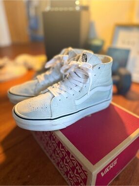Vans Sk8-Hi Top in Ballad Blue and True White Shoes Sneakers Sz -6W